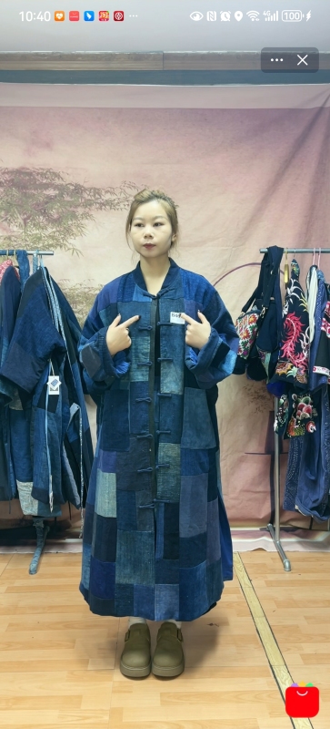 Old-Fashioned Fabric Patchwork Double-Layered Trench Coat Old-Fashioned Fabric Patchwork Double-Layered Trench Coat