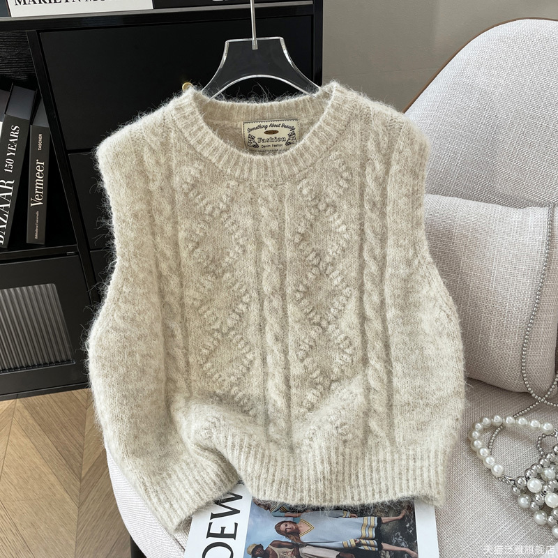 Korean-Style Soft Twist-Knit Vest for Women, New Thickened Layered Round-Neck Sweater Vest for Spring and Autumn Korean-Style Soft Twist-Knit Vest for Women, New Thickened Layered Round-Neck Sweater Vest for Spring and Autumn