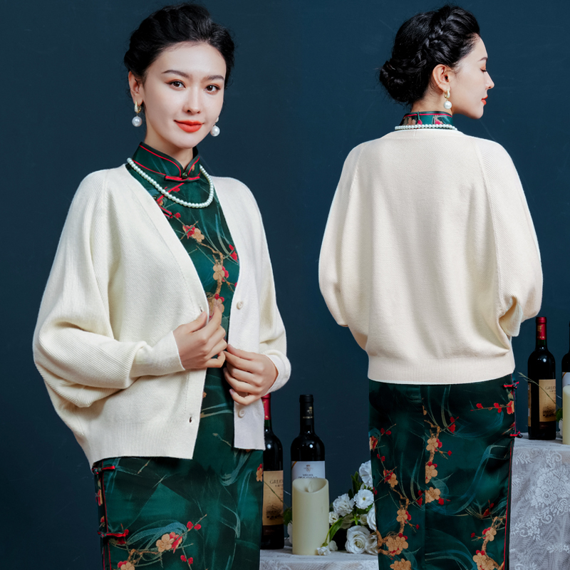 Versatile Artistic Long-Sleeved Knitted Cardigan Paired with a Cheongsam Shawl, Thin Sweater Jacket for Women in Spring, Autumn, and Winter