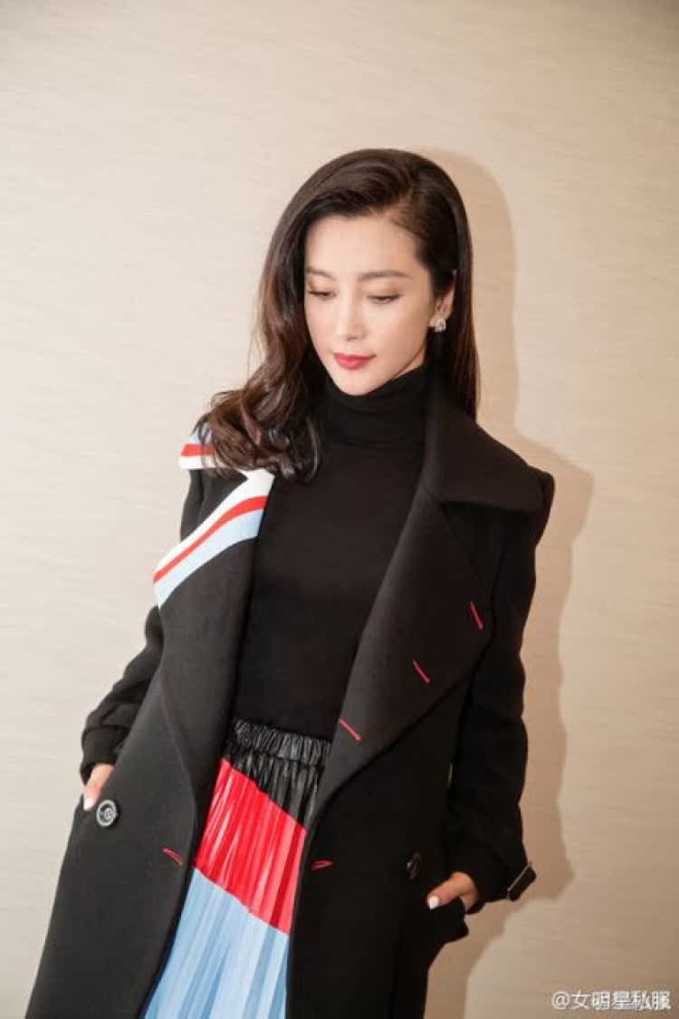 Ngôi sao nữ mùa thu mới 2019 Li Bingbing với họa tiết đen trong chiếc áo khoác len dài thời trang - Trung bình và dài Coat áo khoác gió nữ