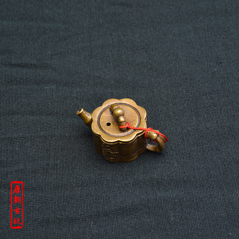 Small ink and water droplets help to transport a small bar of Hu curio collection