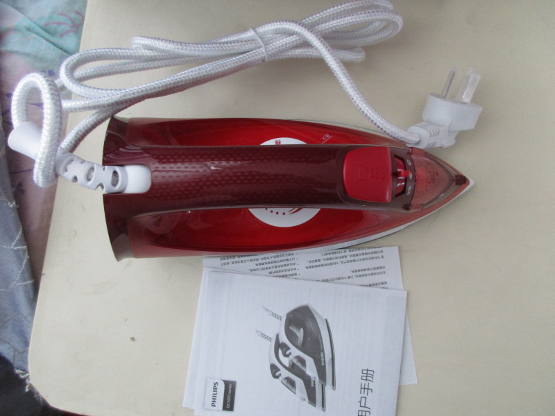 bàn để ủi quần áo điện máy xanh Bàn ủi điện gia dụng Philips GC1418 Bàn ủi hơi nước gia đình GC1423 điều chỉnh nhiệt độ nhỏ không dính chính hãng GC1426 - Điện sắt bàn ủi hơi nước đứng philips gc558