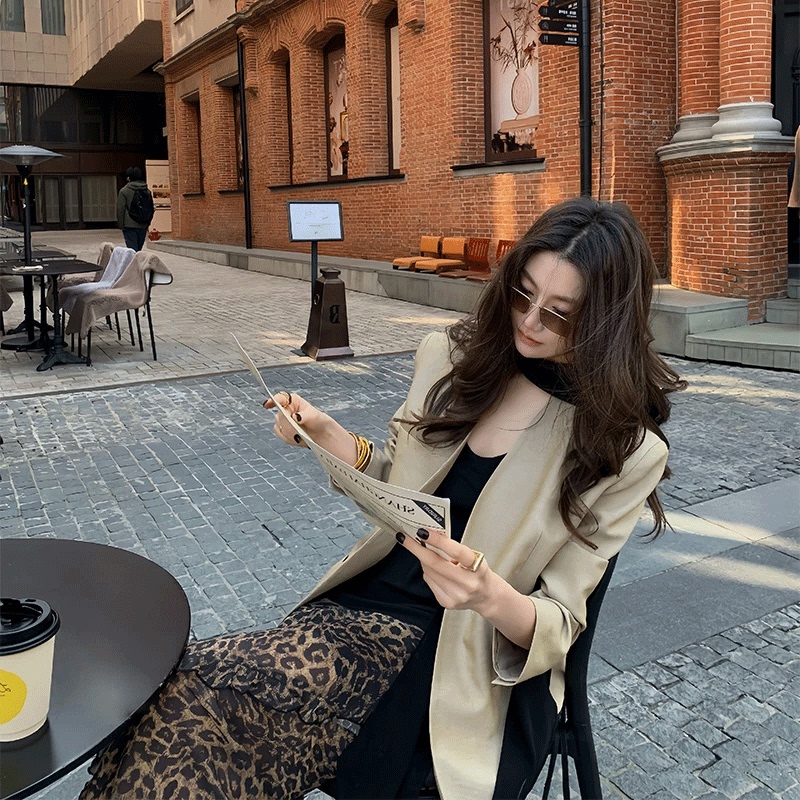 High-End and Elegant Blazer for Women, Spring and Autumn 2026 New Style, Professional Wear, Korean Style, Loose Casual Suit Jacket High-End and Elegant Blazer for Women, Spring and Autumn 2026 New Style, Professional Wear, Korean Style, Loose Casual Suit Jacket