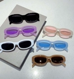 Модные многоцветные классические солнцезащитные очки для отдыха на солнечной энергии