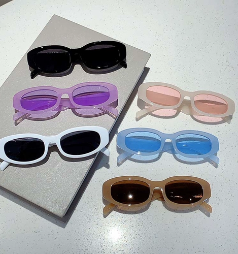 Модные многоцветные классические солнцезащитные очки для отдыха на солнечной энергии