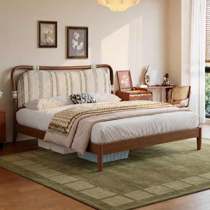 Medieval-Style Arc-Shaped Solid Wood Bed, Removable and Washable, 1.8m Double Beds, French Retro Style, Home Use, Small Apartment Master Bedroom, Upholstered Bed
