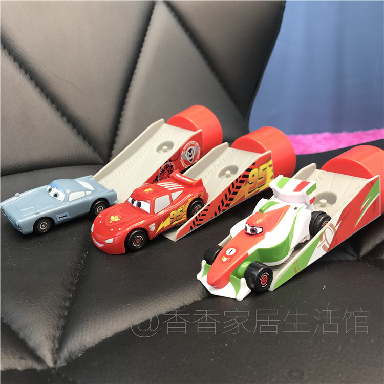 Even the little girl will fall in love with the little boy's super-loving little car toy back force.