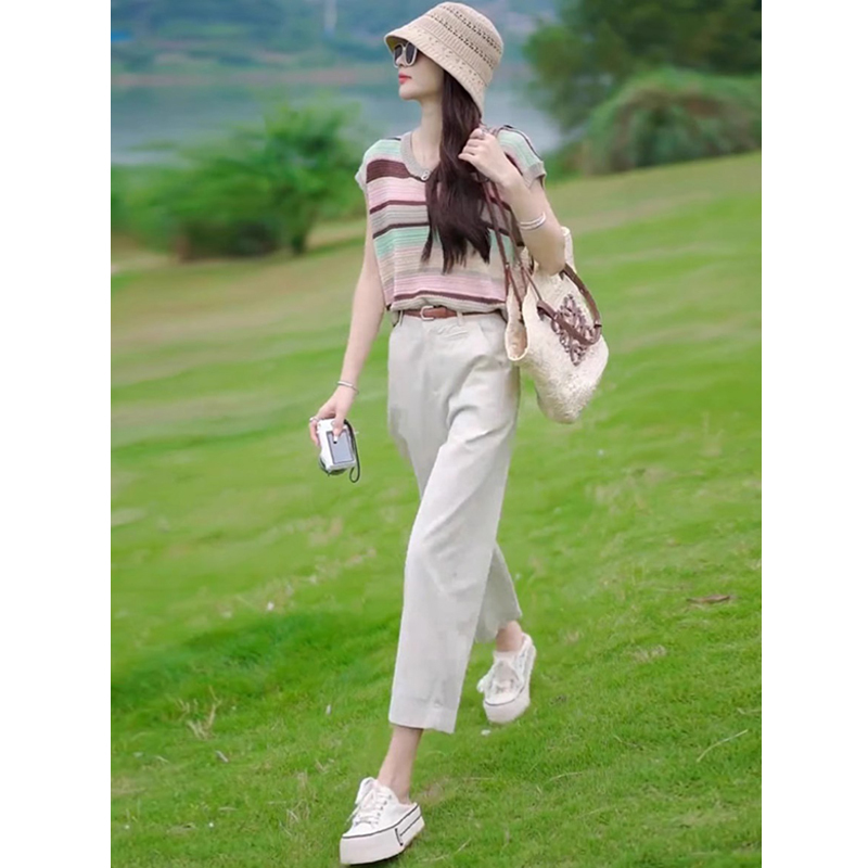 Cool and Sophisticated Women's Summer Outfit: Hollow Striped Knit Top and Casual Wide-Leg Pants, Chanel-Style Two-Piece Set
