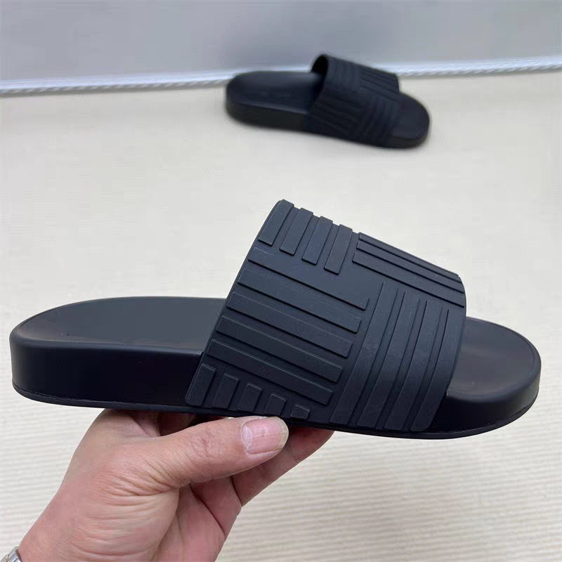 European Style Velcro Slippers for Women, Summer Outdoor Wear, 2023 New Trendy Beach Shoes, Couple's Slip-On Sandals, Trendy Cool Slippers