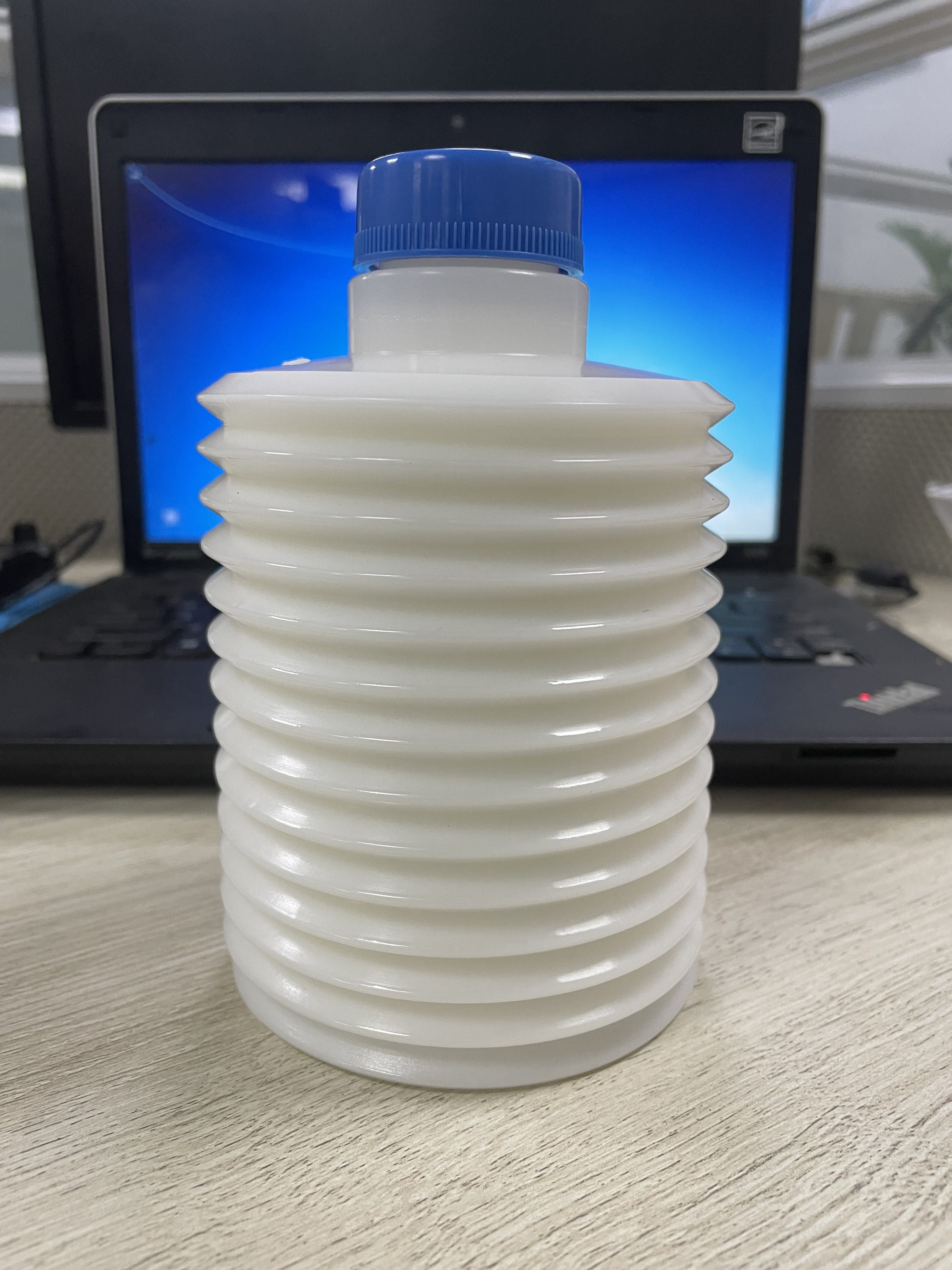 Japan LFL180-H1-7 food grade injection molding machine tool fully synthetic high temperature grease LUBE 700CC