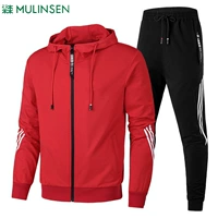 8819 Красные мужчины [стиль с капюшоном]