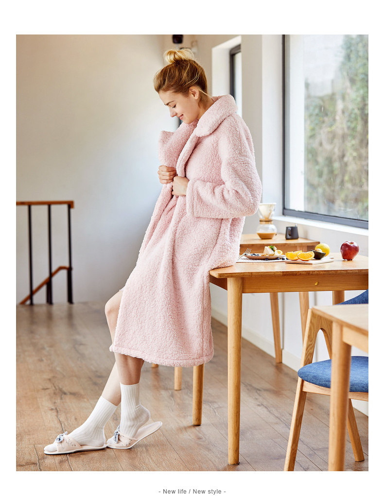Đậu đỏ nhà san hô nhung áo choàng nữ mùa đông dày phần dài ấm áp áo choàng tắm nữ flannel đồ ngủ nhà dịch vụ quần áo ngủ nam