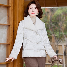 新风大毛领时尚羽绒服2423P245，女装羽绒服，乐衣轩