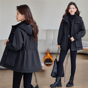 现货加绒派克服女图片