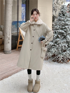 超好看羊羔毛拼接羽绒服女2025冬季新款女装工装保暖加厚派克服潮图片
