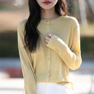 甜美风显瘦圆领针织开衫女2025春季新款减龄薄款小个子短外套上衣图片