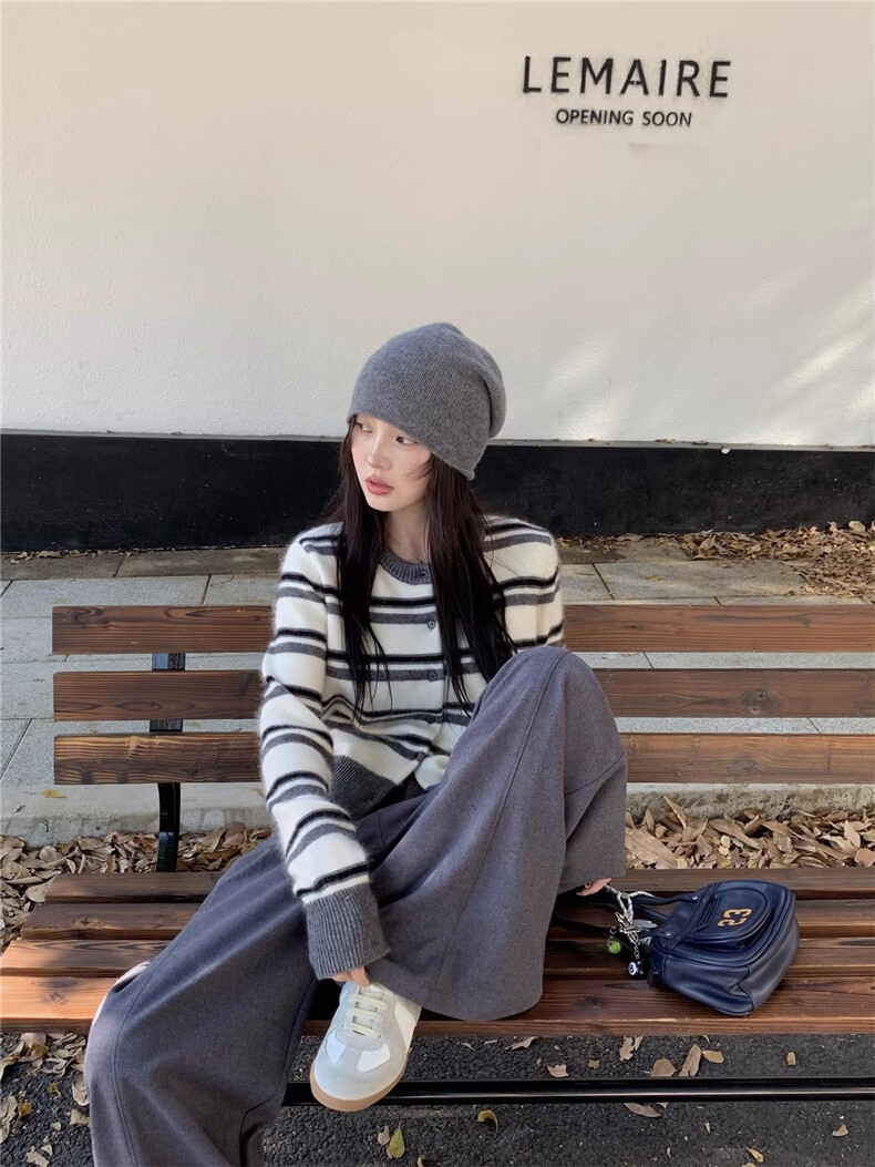 2025秋冬新款圆领条纹长袖针织开衫百搭时尚简约，女装针织衫/毛衣，秀阁羊绒