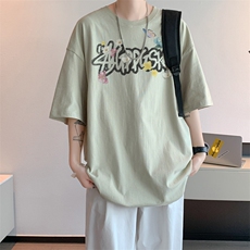 淡绿色
