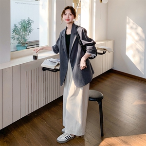 纯色气质风休闲风翻领通勤女西装时尚小个子短款春秋显瘦网红百搭图片