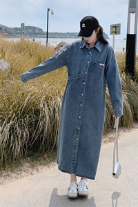 复古牛仔连衣裙女2024秋季新款高级感盐系宽松遮肉显瘦长款衬衫裙图片