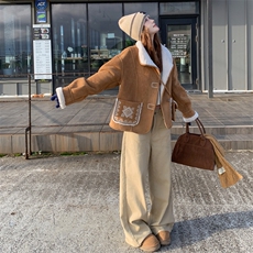 咖色美拉德皮毛一体羊羔毛外套女冬季2025新款独特漂亮巨好看棉服，女装短外套，2D076