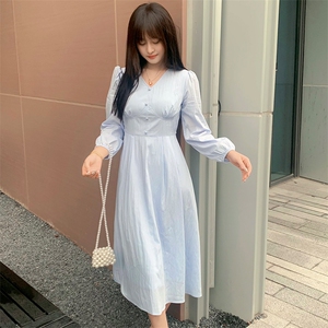 现货2024年春季新款女时尚淑女V领修身网红中长款连衣裙图片
