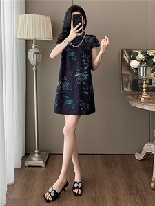 时尚气质减龄新中式套装女夏新款立领牡丹印花上衣短裤两件套图片