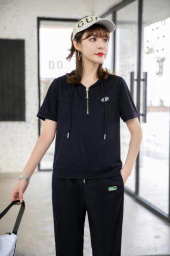 现货供应：冰丝休闲套装M一XXL，女装套装/套裙，拉思维加丝