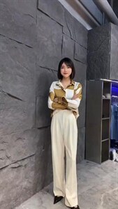 2022秋季新款韩版百搭设计感气质菱格衬衫图片