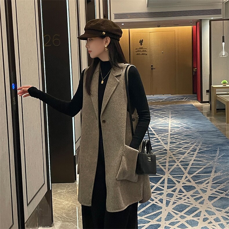 2025年秋季新款百搭女士带兜POLO领一粒扣中长款无袖大衣,女装双面呢大衣,召鑫羊绒双面呢