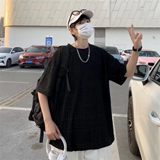 黑色