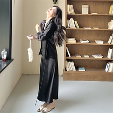 新品现货2025秋装绸缎小西装+吊带裙2C116-2525-P175-K248，女装套装/套裙，2C116