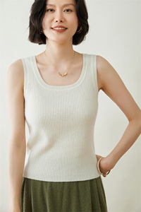 时尚百搭女士抽条吊带背心 简约优雅显瘦针织衫图片