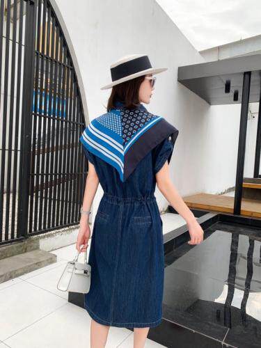 连衣裙薄料配丝巾，女装连衣裙，雪儿诱惑