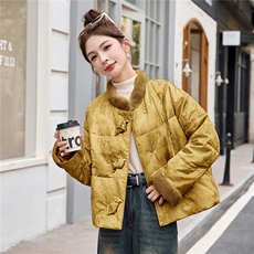 新中式国风羽绒服女2025冬季新款独特超好看短款粉色毛领保暖外套，女装羽绒服，伊仟回
