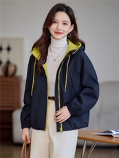 现货!2025年冬季时尚夹棉加厚连帽撞色女外套，女装棉衣/棉服，依恋蒂丝