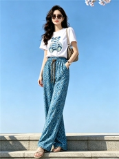 韩版减龄休闲时尚简约套装女夏季新圆领镶钻小熊短袖阔腿裤两件套，女装套装/套裙，江南