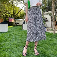 碎花半裙洋气款，女装半身裙，安玖拉