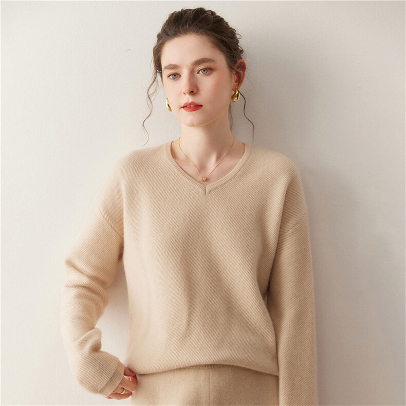 新款重工斜纹v领针织衫时尚百搭，女装针织衫/毛衣，广悦羊绒