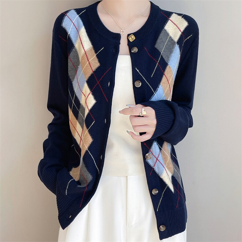 新款时尚百搭精纺羊毛菱形格圆领针织开衫，女装羊毛衫，科源羊绒