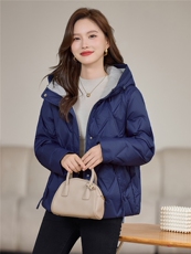 现货2025年冬季时尚休闲连帽保暖羽绒服，女装羽绒服，依恋蒂丝