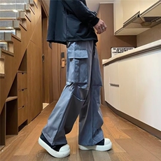 灰色