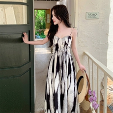 2024年夏季时尚潮流收腰吊带裙，女装连衣裙，萌依族