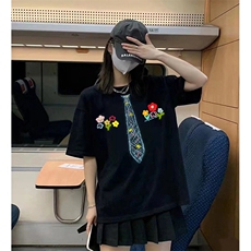 黑色