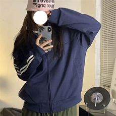 藏青色
