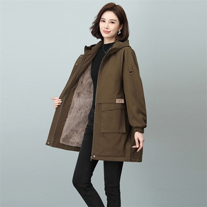 时尚女装派克服加绒加厚保暖宽松外套