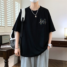 黑色