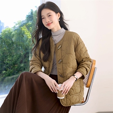 圆领新中式2025牛角扣设计感绗线夹棉棉服外套女冬洋气轻薄小棉袄，女装棉衣/棉服，涵誉