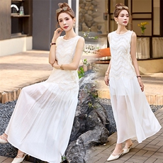 大喜自制｜初恋感连衣裙｜蕾丝镂空连衣裙2025圆领收腰大裙摆长裙，女装连衣裙，依多米