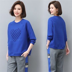 时尚气质休闲宽松立体绣花卫衣 绿色长袖圆领上衣女新款图片